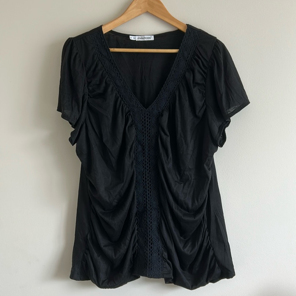 Maurices Black Lace Embroidered Flutter Sleeve Ruched Top Size 3